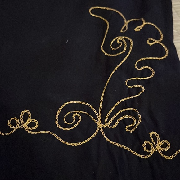 Embroidery halter midi dress - Picture 2 of 4